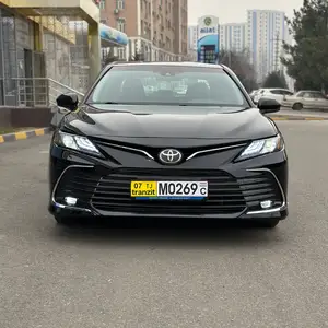 Toyota Camry, 2018