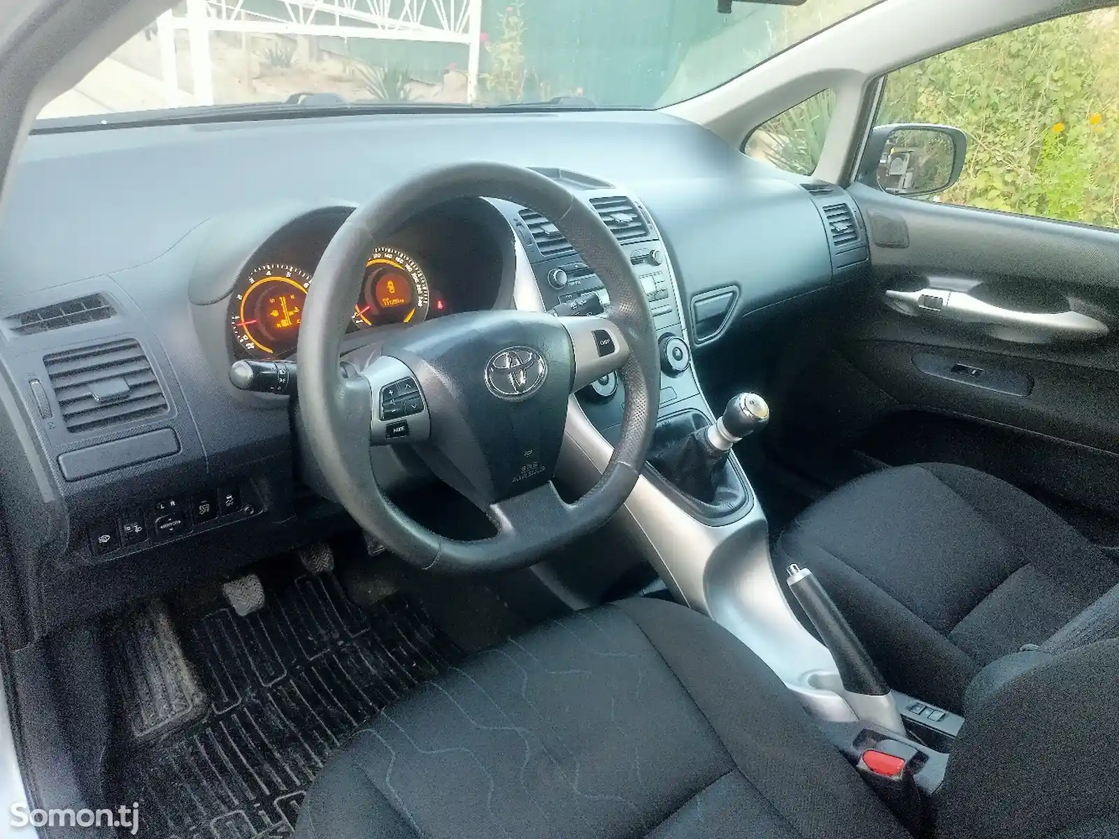 Toyota Auris, 2011-6