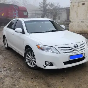 Toyota Camry, 2010