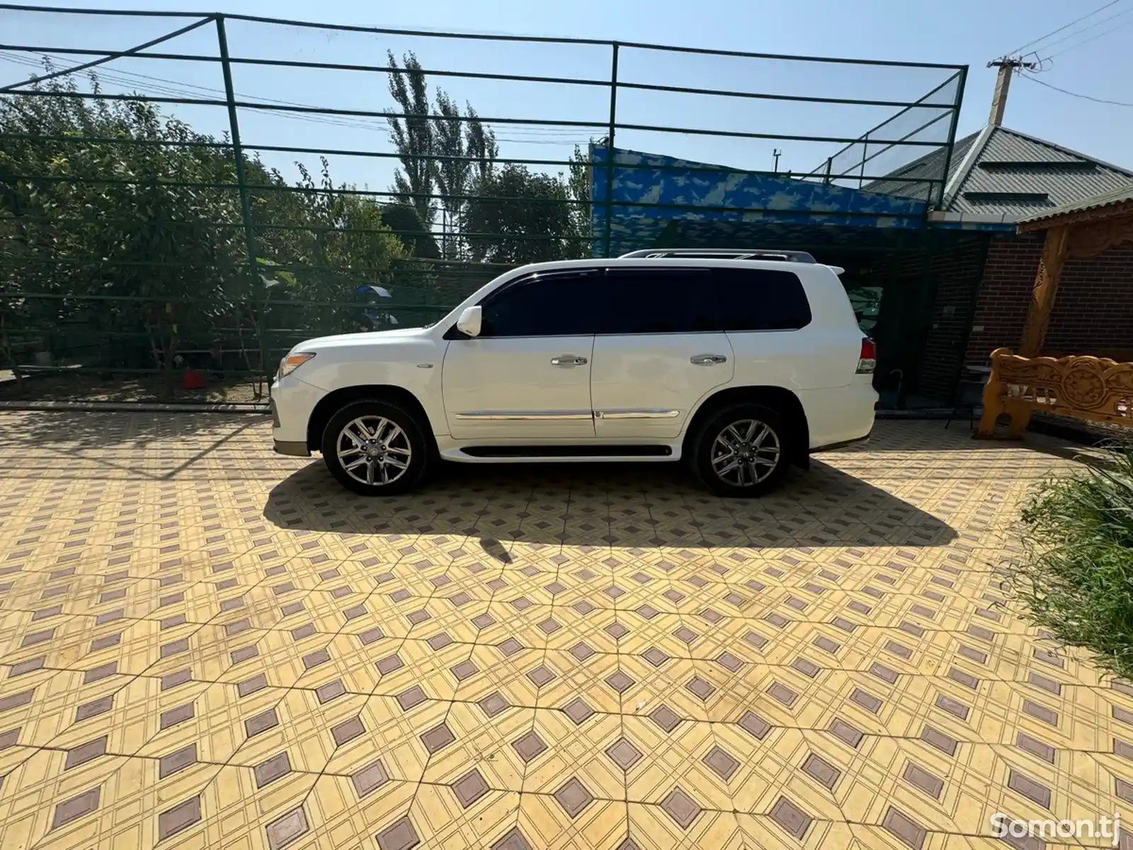 Lexus LX series, 2009-3