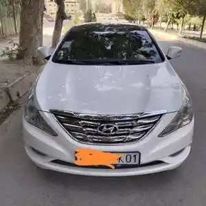 Hyundai Sonata, 2011