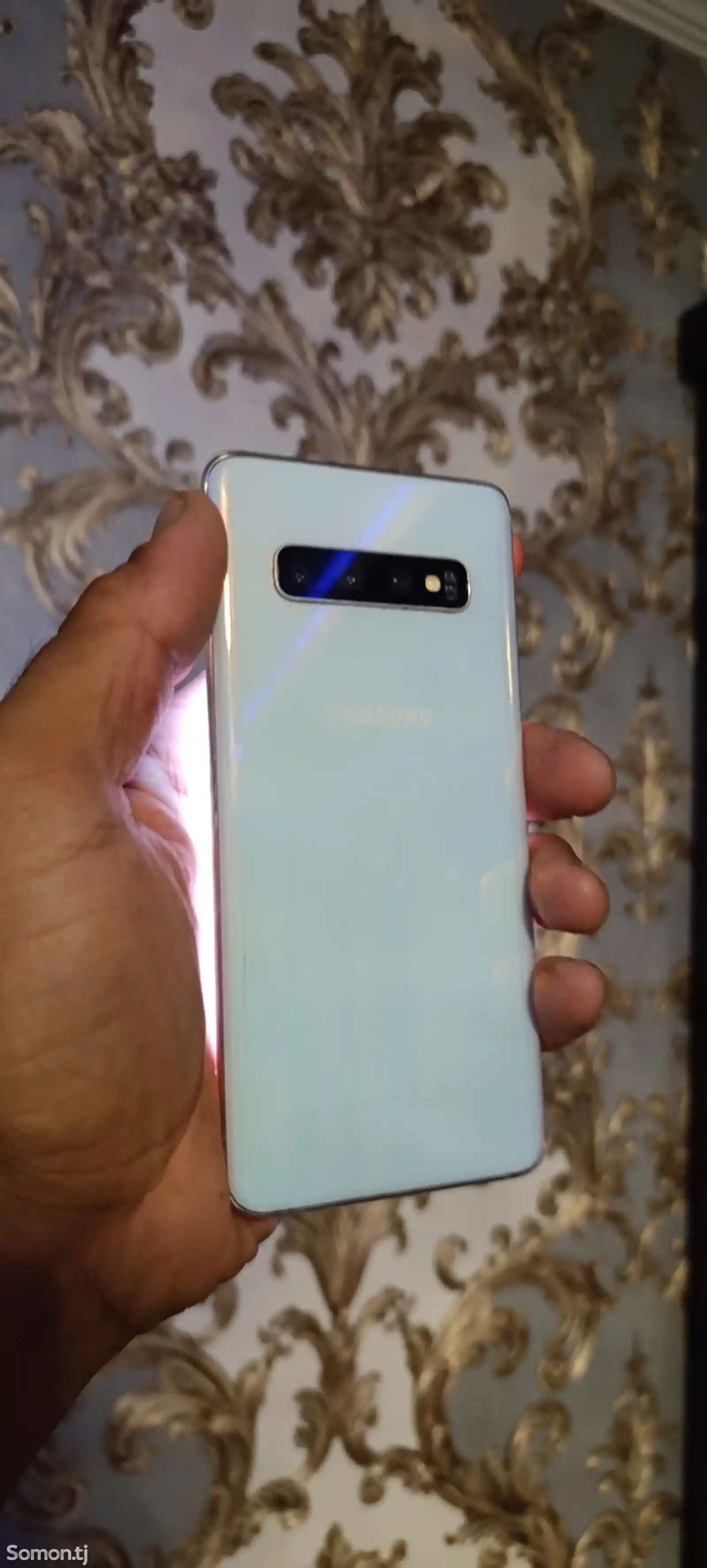 Samsung Galaxy S10 Duos-2