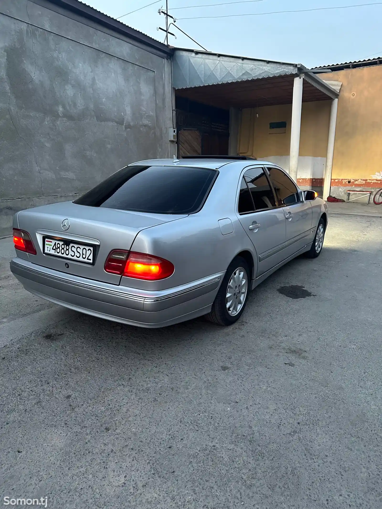 Mercedes-Benz E class, 1999-3