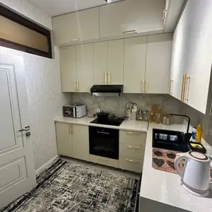 2-комн. квартира, 12 этаж, 62м², Шохмансур, ру ба руи доми Зирбак