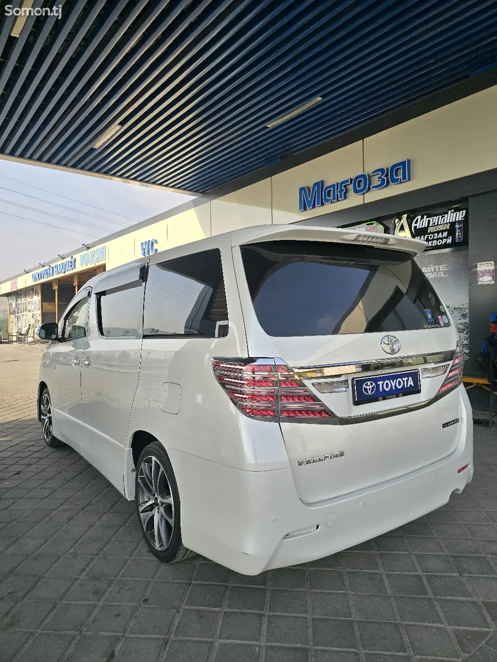 Toyota Vellfire, 2014-7