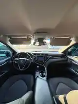 Toyota Camry, 2018-9