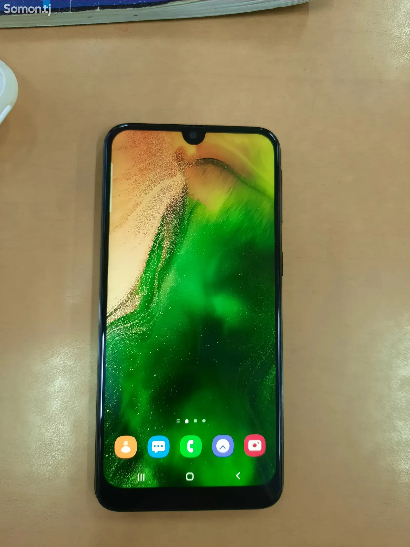 Samsung Galaxy A40-1