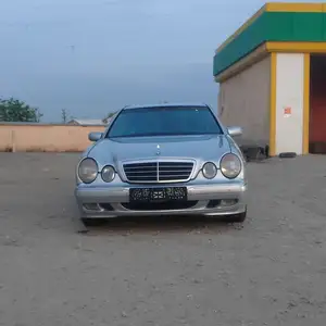 Mercedes-Benz E class, 2000