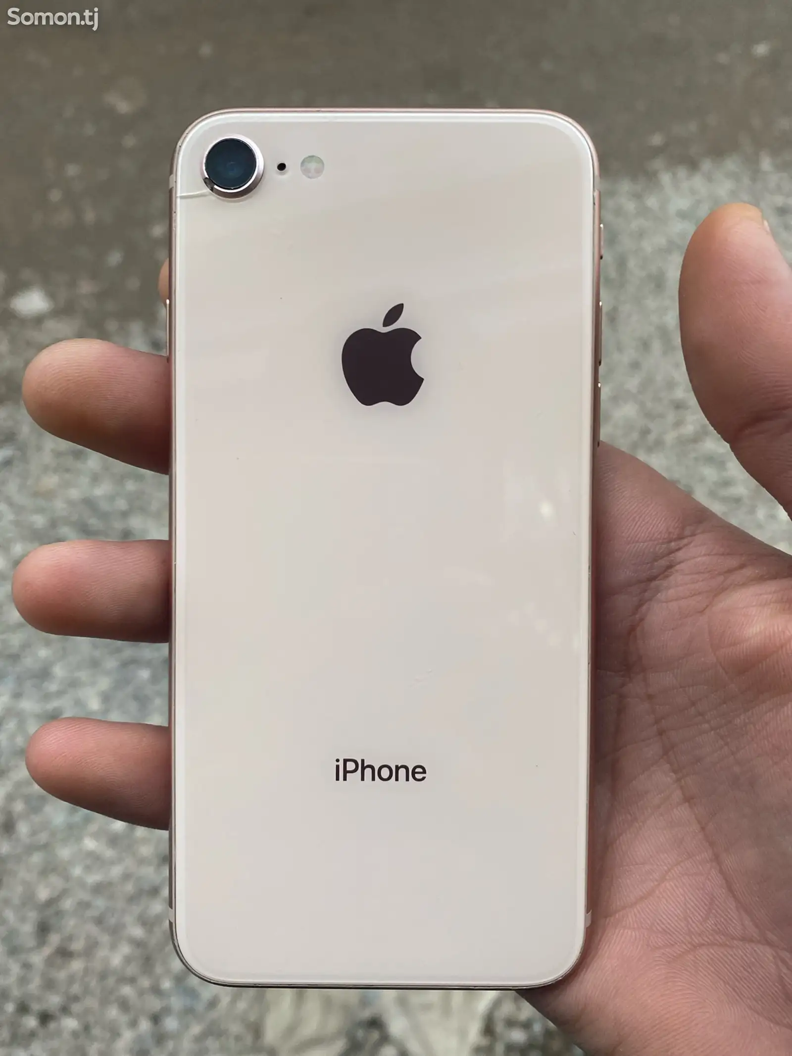 Apple iPhone 8, 64 gb, Gold-1