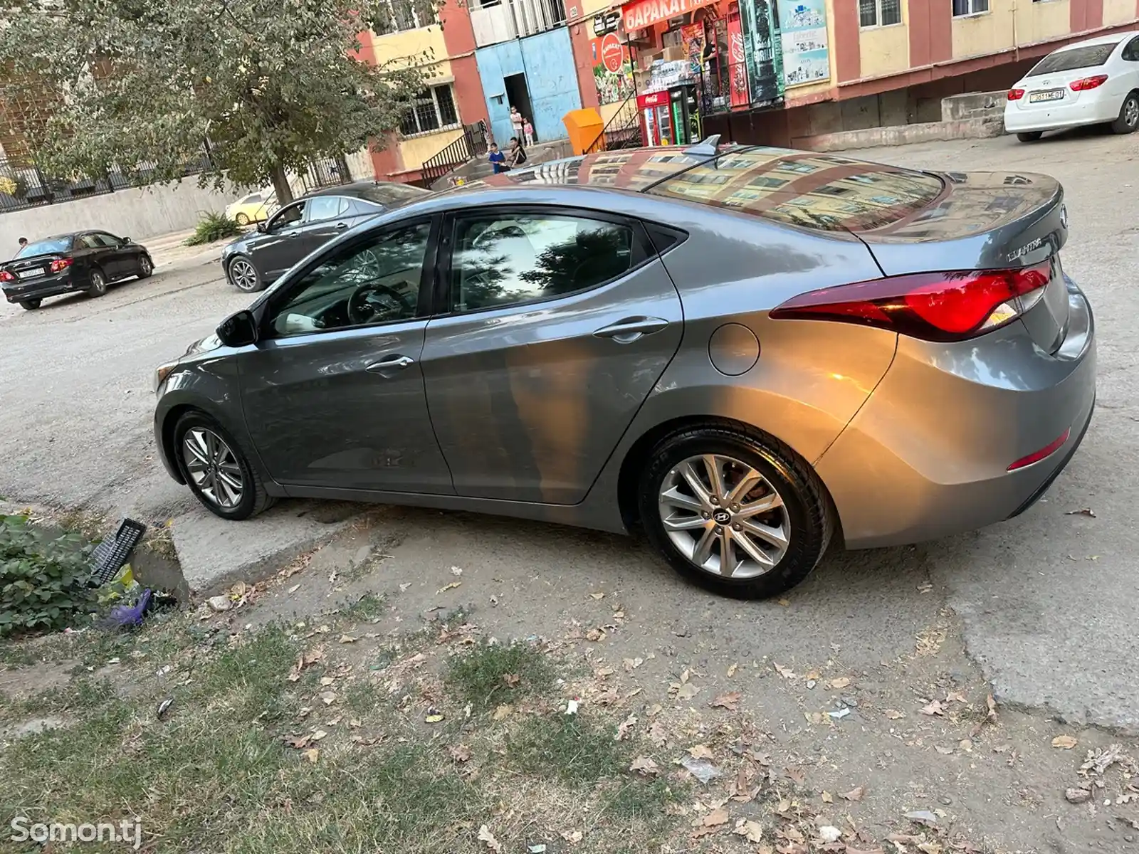 Hyundai Elantra, 2015-12