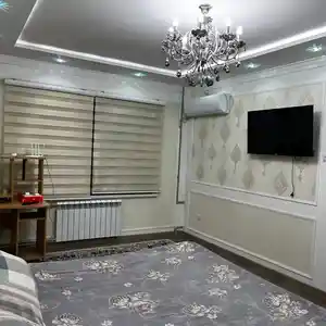 4-комн. квартира, 1 этаж, 90м², Фирдавси