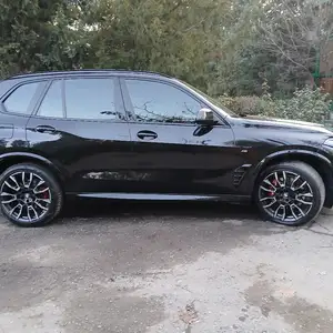 BMW X5, 2023