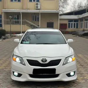 Toyota Camry, 2011