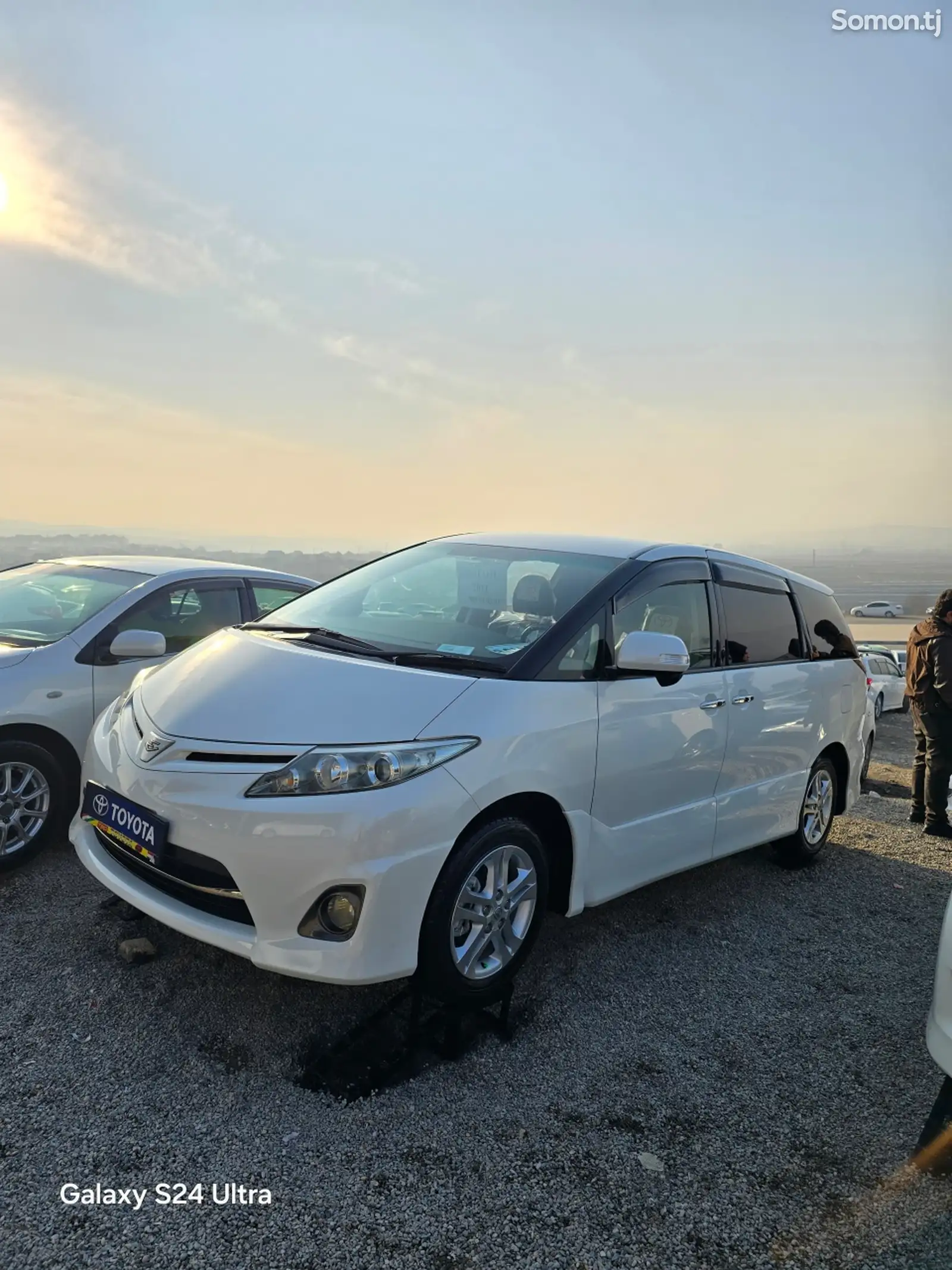 Toyota Estima, 2011-1