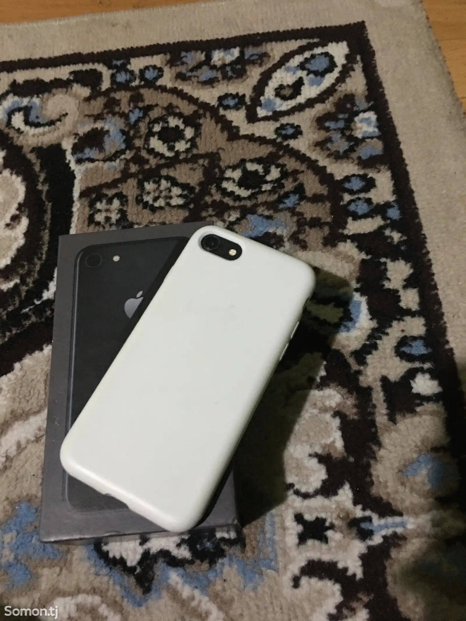 Apple iPhone 8, 64 gb, Silver-1