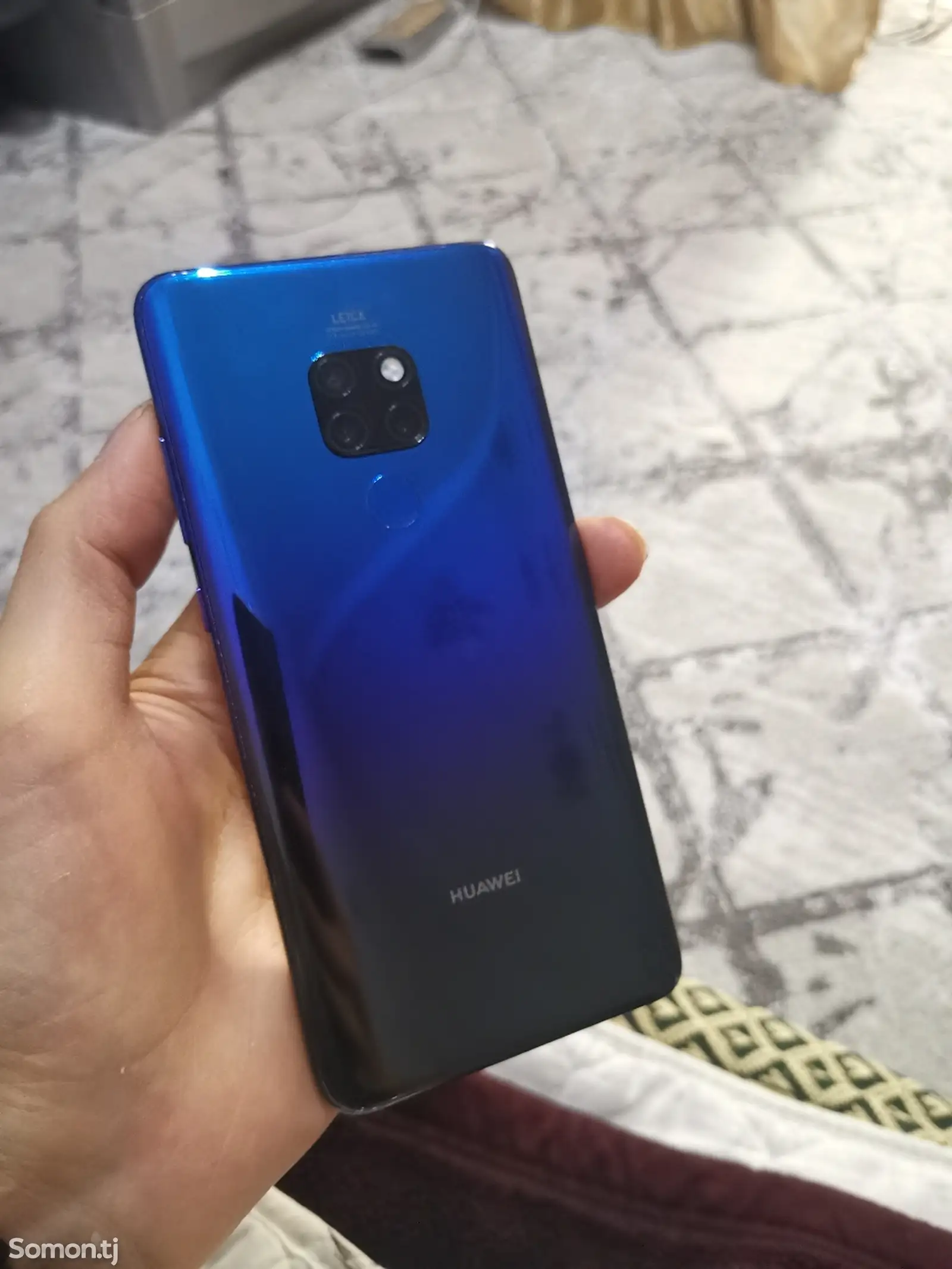 Huawei Mate 20-1