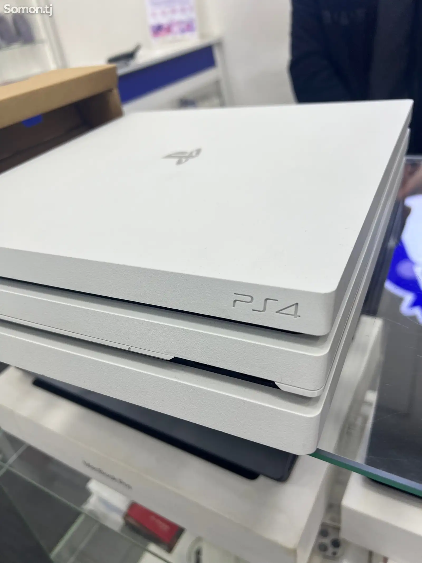 Игровая приставка Sony PlayStation 4 Pro 1Tb-1