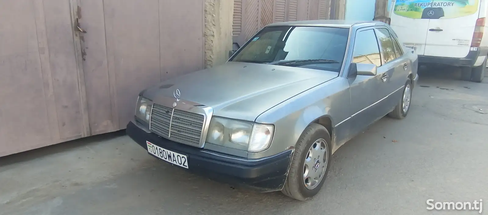 Mercedes-Benz W124, 1990-1