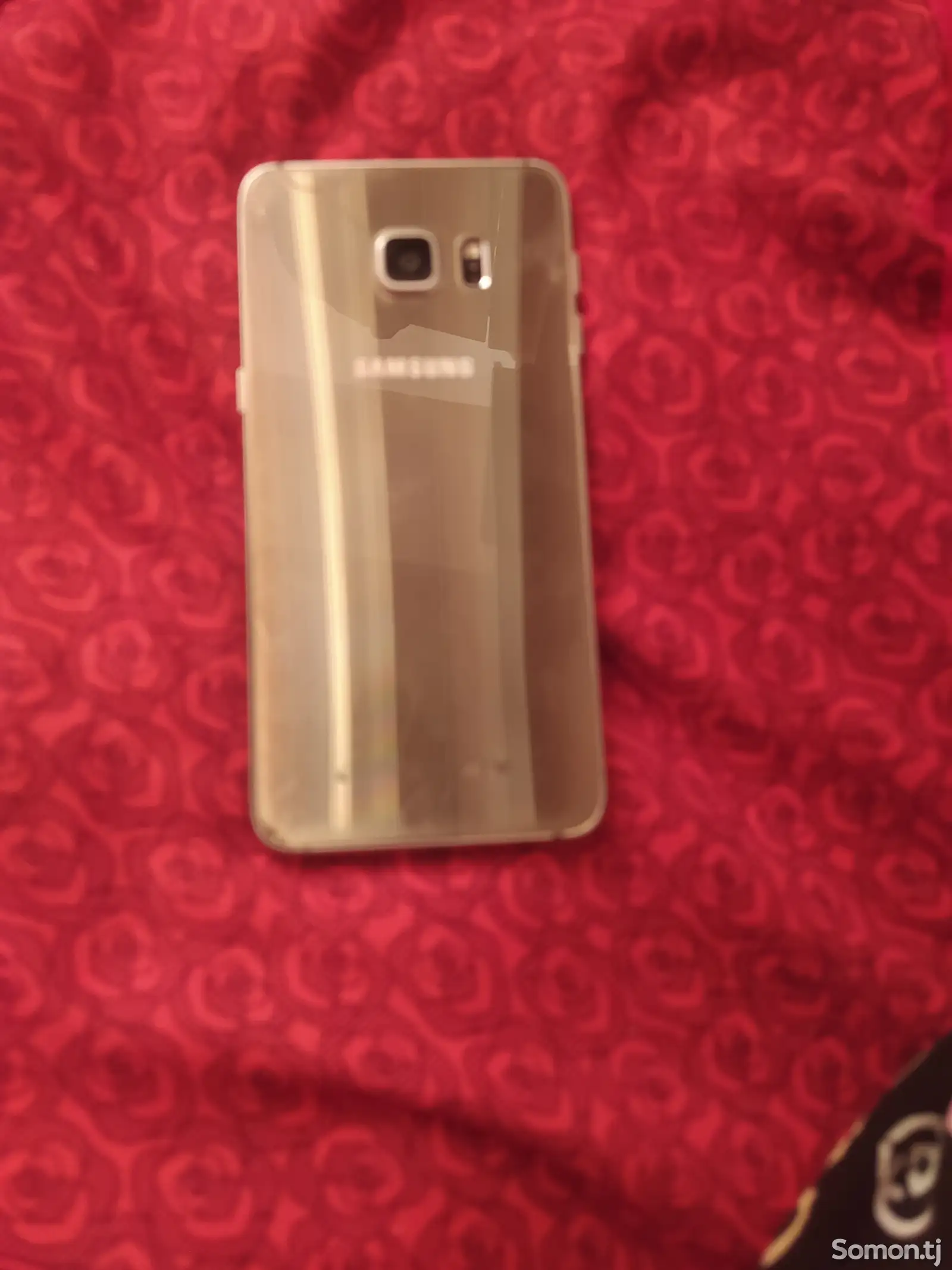 Samsung Galaxy S6 Edge plus-1