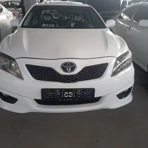 Toyota Camry, 2011