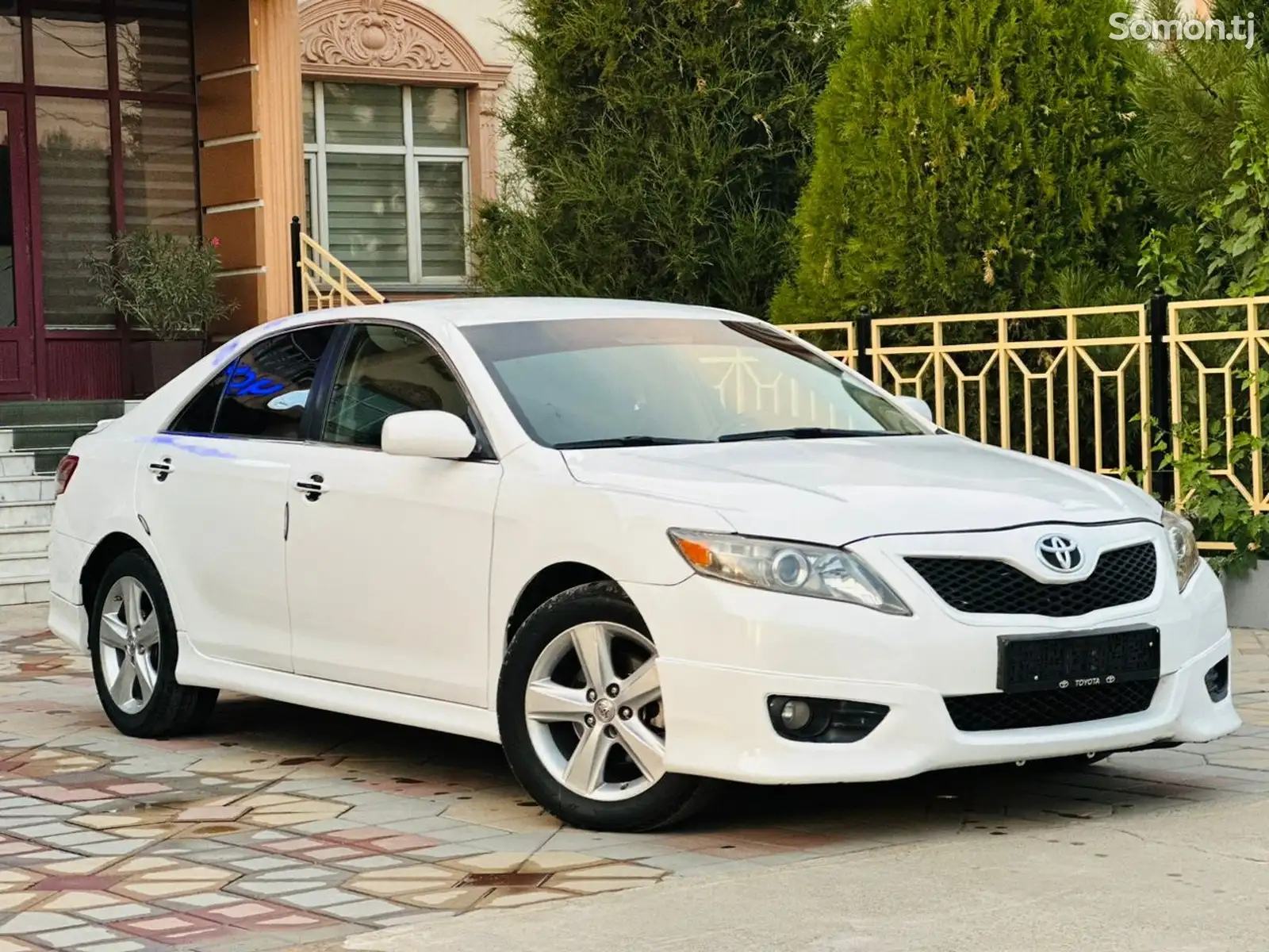 Toyota Camry, 2010-1