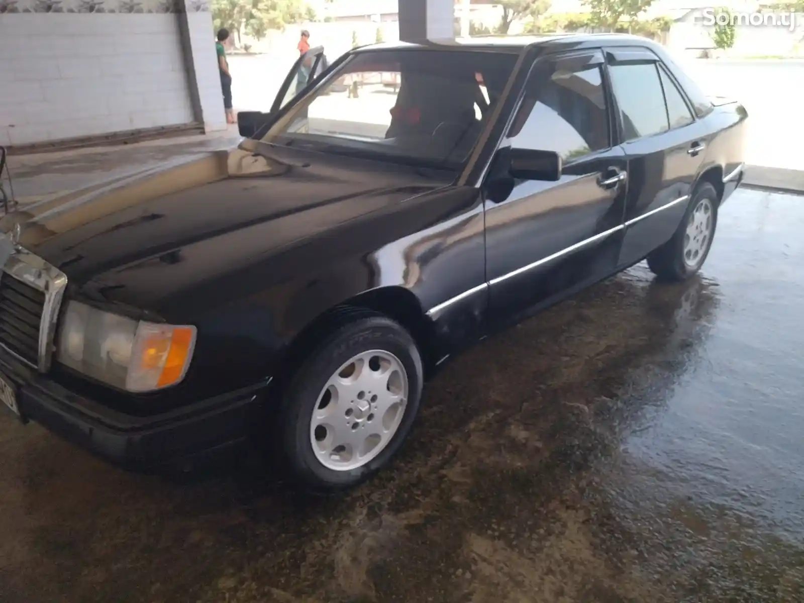 Mercedes-Benz W124, 1992-5