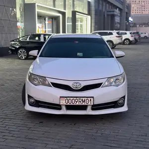 Toyota Camry, 2013