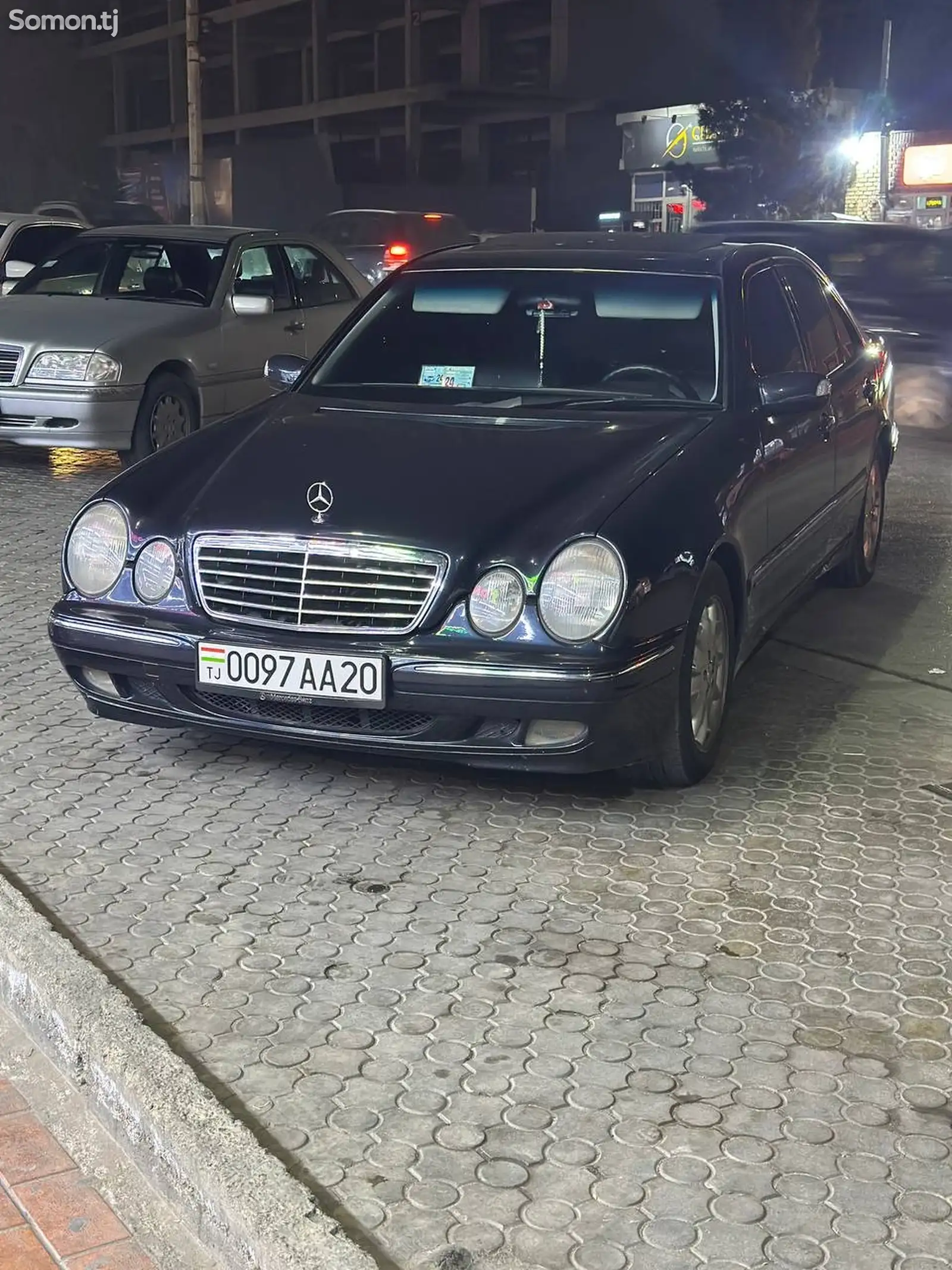 Mercedes-Benz E class, 2000-1