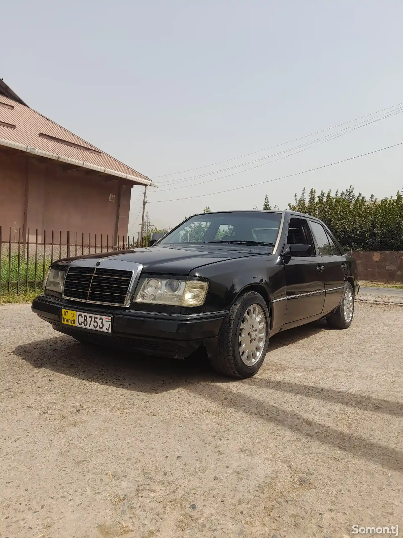 Mercedes-Benz W124, 1990-1