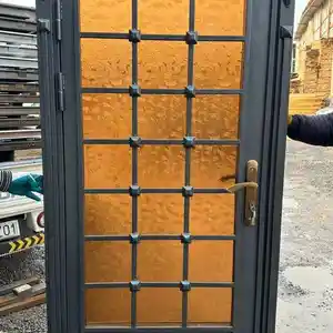 Стеклянная входная дверь