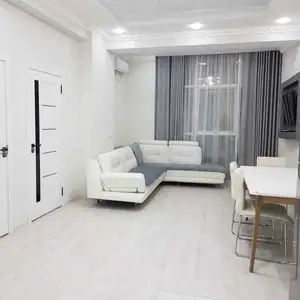 3-комн. квартира, 10 этаж, 85 м², Ашан