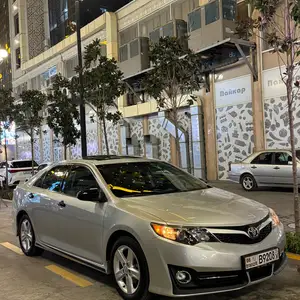 Toyota Camry, 2013