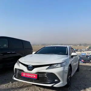 Toyota Camry, 2018