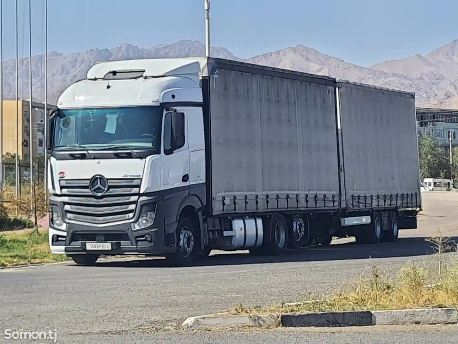 Бортовой грузовик Mercedes-Benz Actros 2545-8