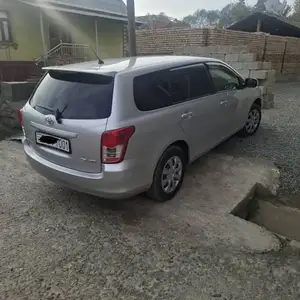 Toyota Fielder, 2010