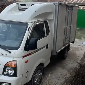 Бортовой грузовик Hyundai Porter, 2015