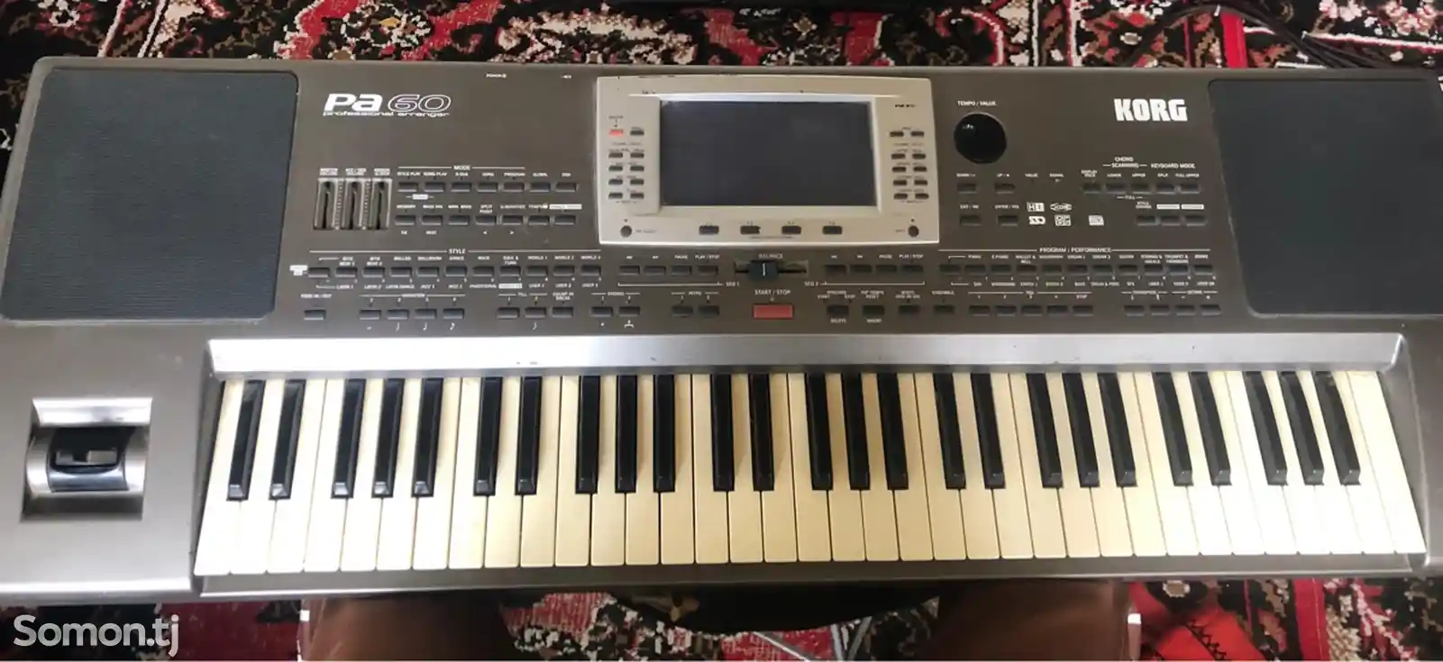 Синтезатор Korg PA 60