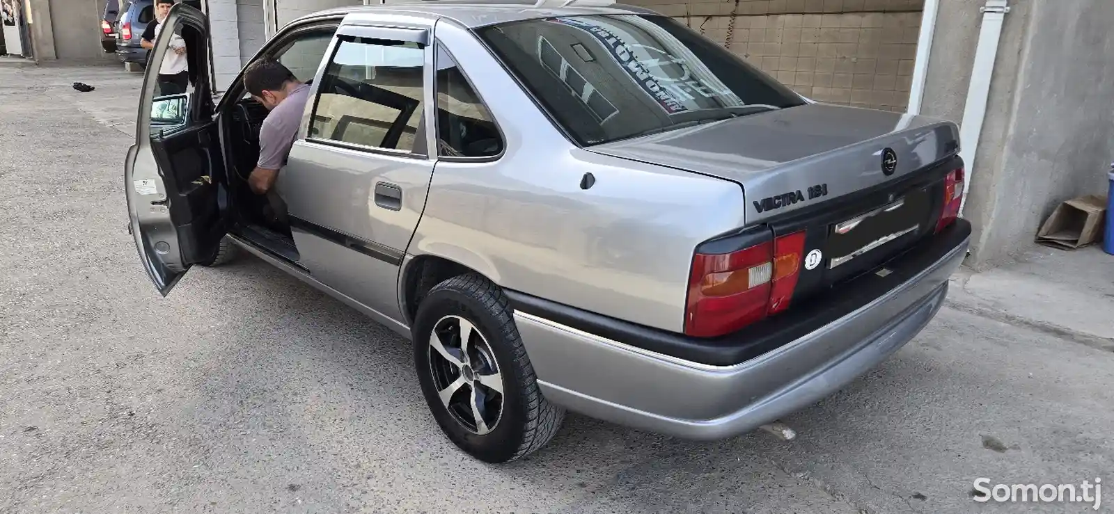 Opel Vectra A, 1993-1