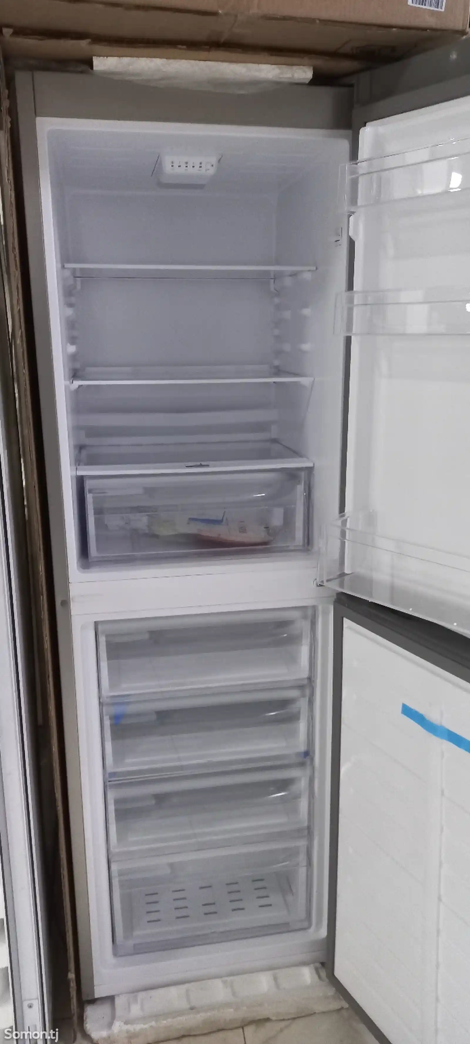Холодильник Vestel RF370 Nofrost-2