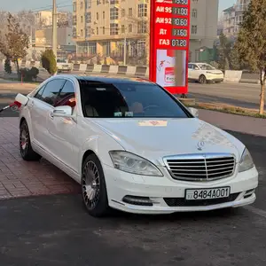 Mercedes-Benz S class, 2010