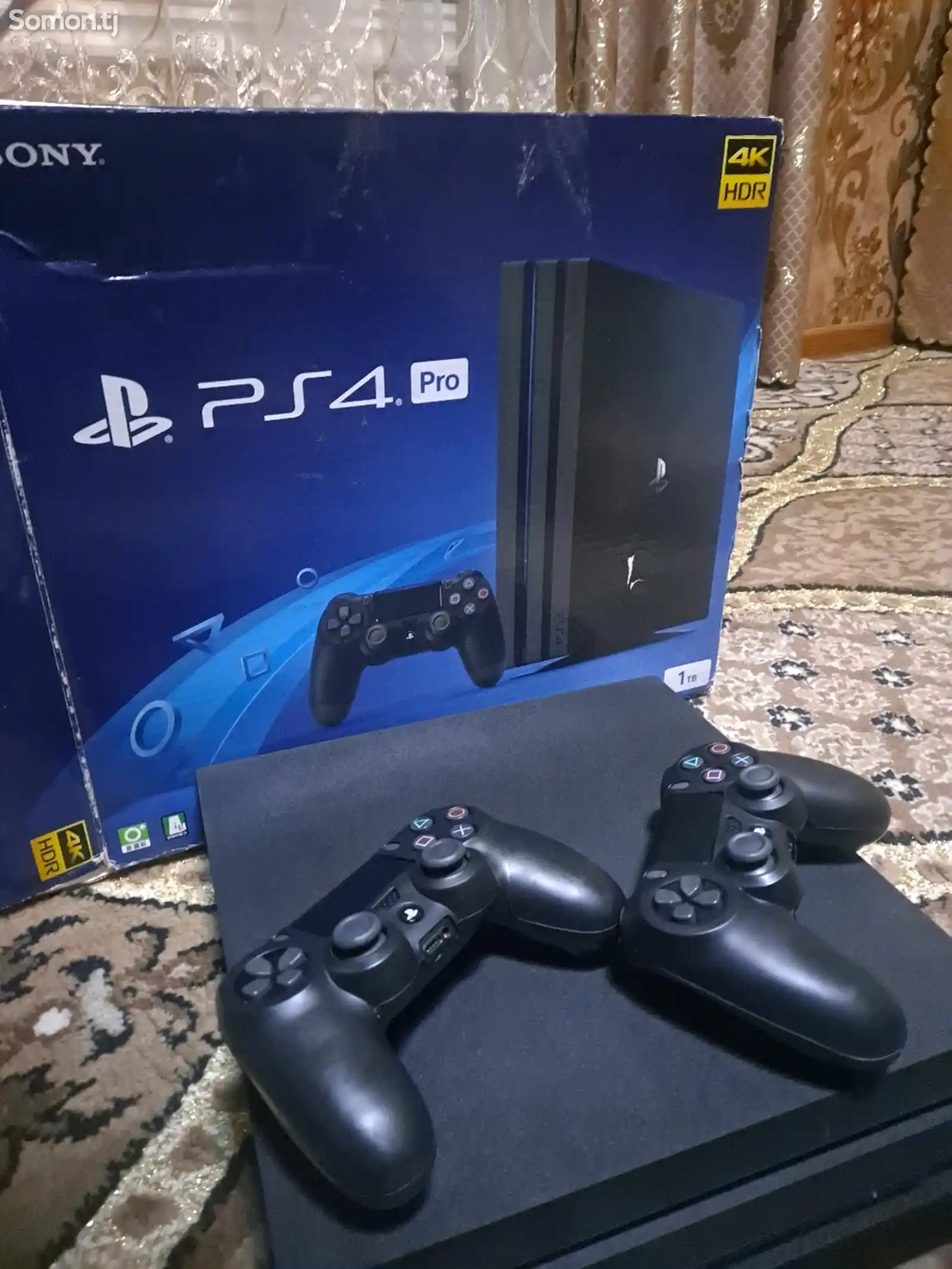 Игровая приставка PS4 Pro-3