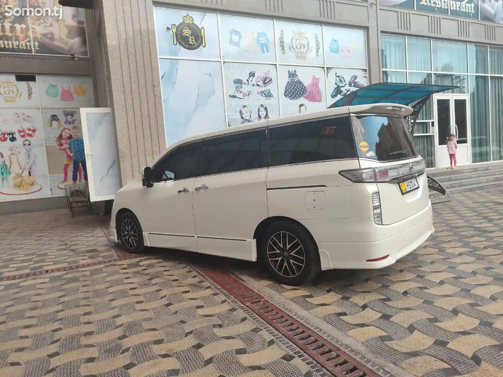 Nissan Elgrand, 2015-3