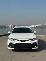 Toyota Camry, 2018-5