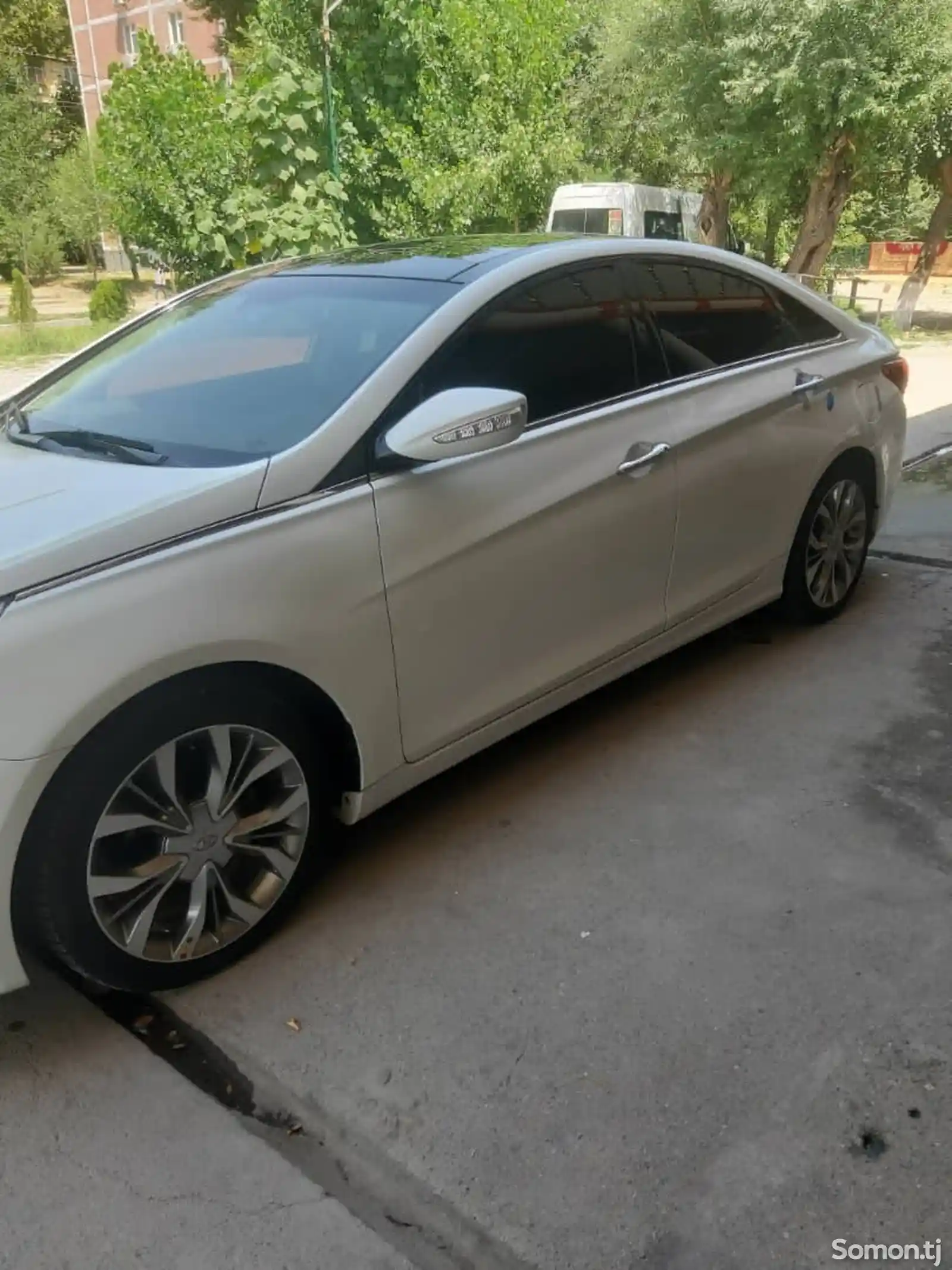 Hyundai Sonata, 2010-4