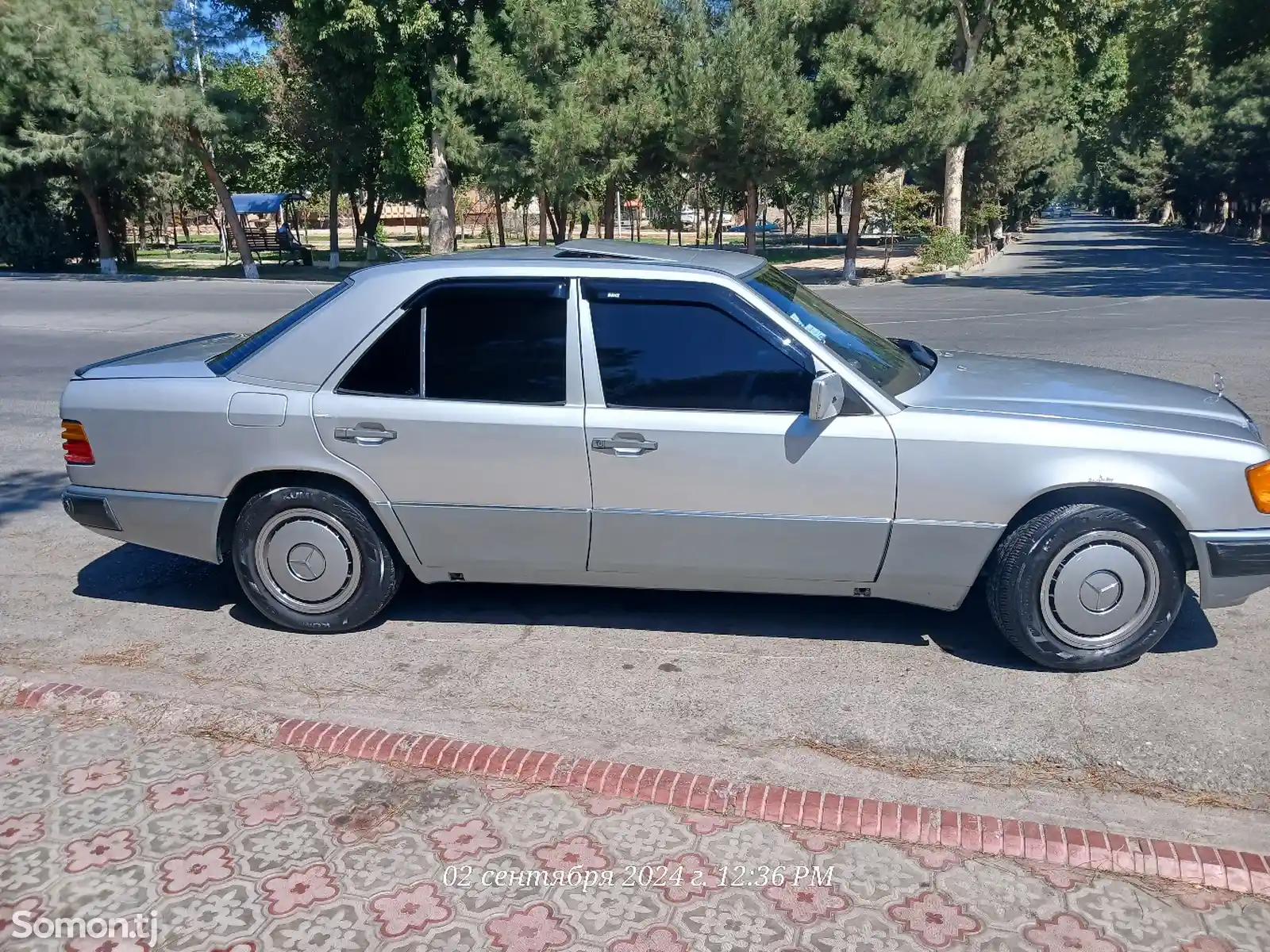 Mercedes-Benz W124, 1988-4