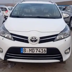 Toyota Corolla Verso, 2015