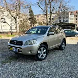 Toyota RAV 4, 2008