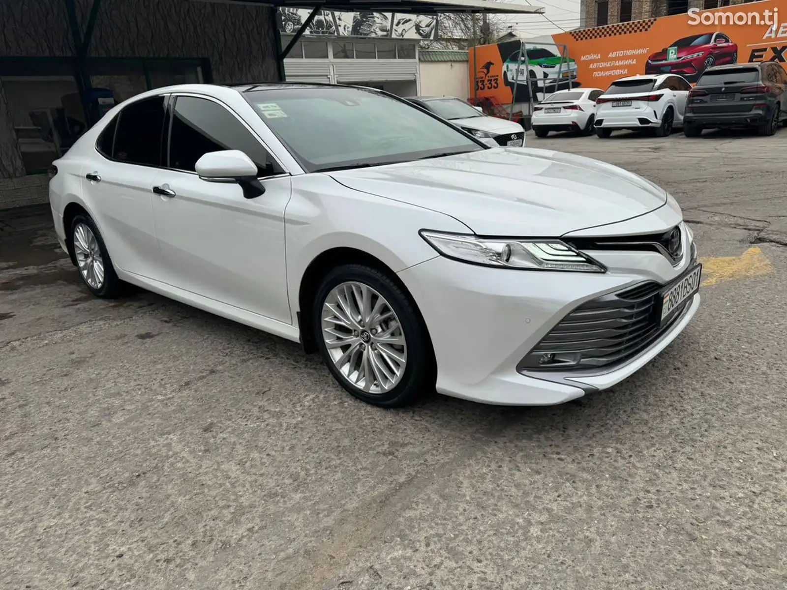 Toyota Camry, 2020-3