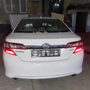 Toyota Camry, 2012