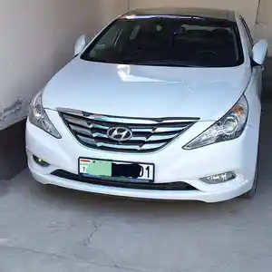 Hyundai Sonata, 2010